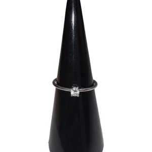 Anillo Oro Blanco Con Diamante